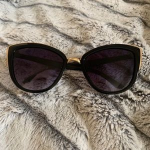 Cateye Sunglasses 🕶